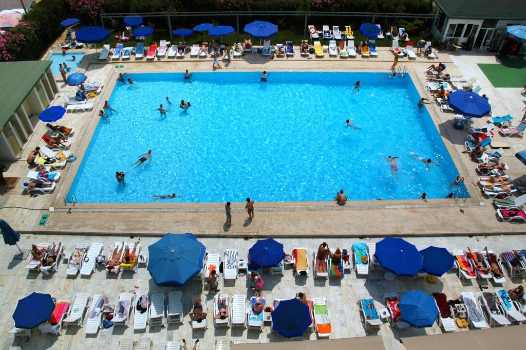 Hotel Pelikan Büyükçekmece Exterior foto